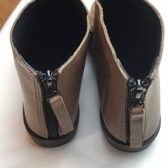 ALL BLACK BELTED KITTY BOOTIES.  NEW - Picture 6 of 7